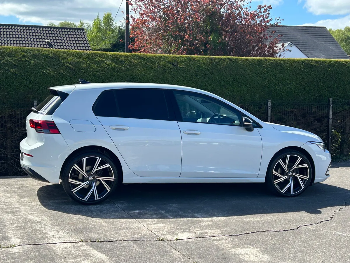 2024 Vw Golf 1.5 tsi Life          €23450 inc Vrt - Image 4