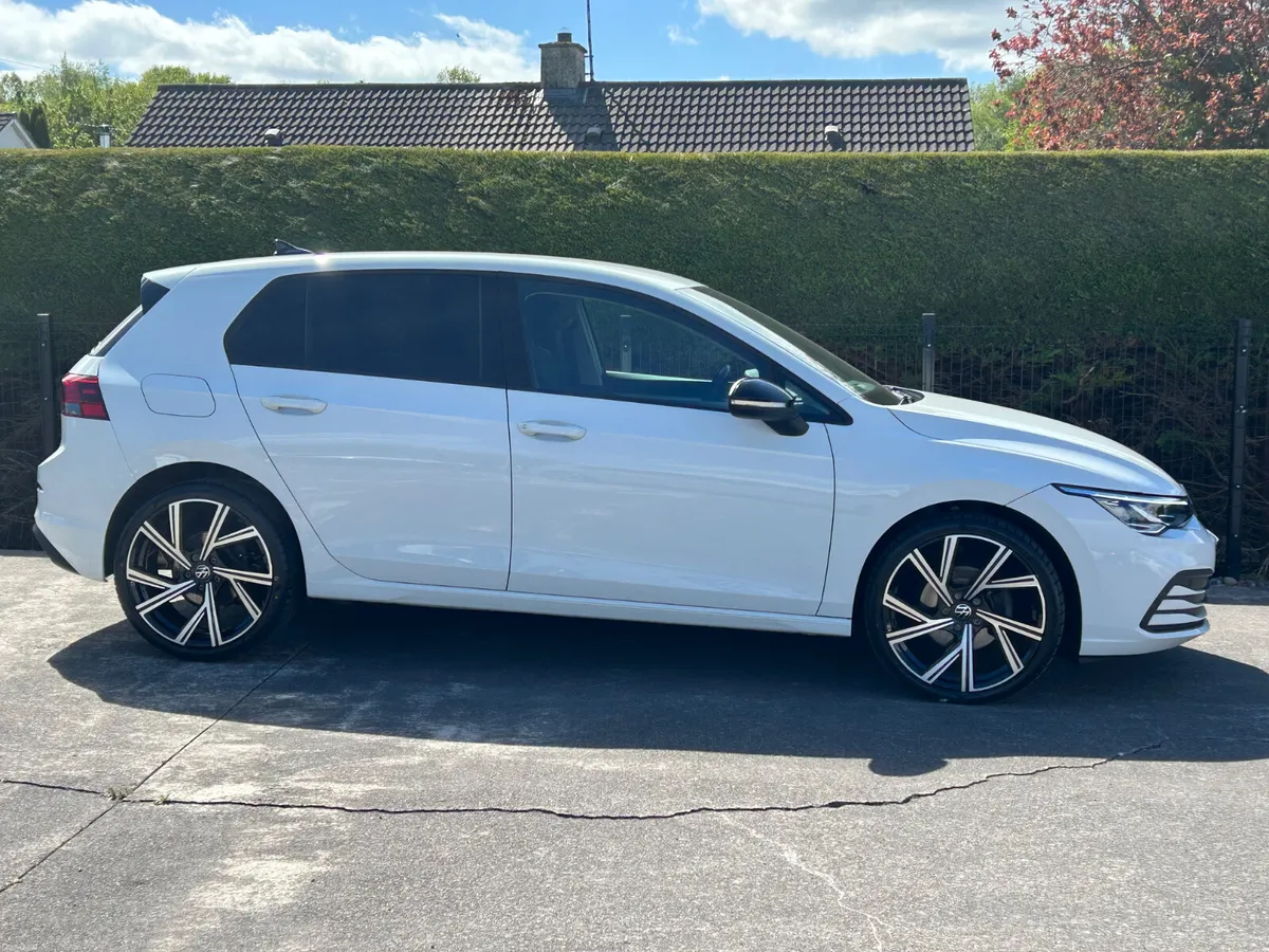 2024 Vw Golf 1.5 tsi Life          €23450 inc Vrt - Image 3