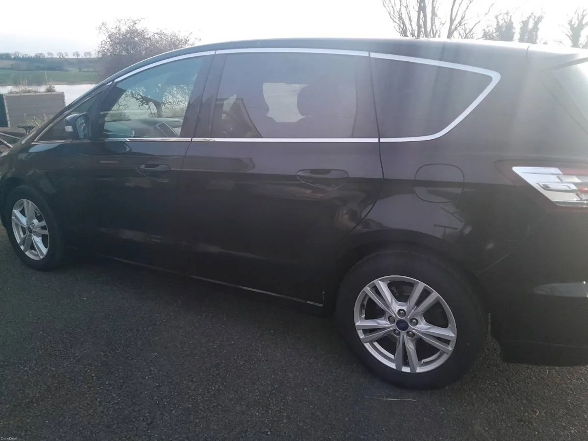 FORD S MAX TITANIUM MODEL - Image 5