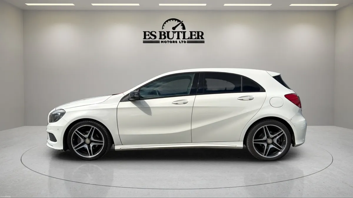 2015 Mercedes-Benz A180 1.6L AUTO AMG SPORT LOW KM - Image 2