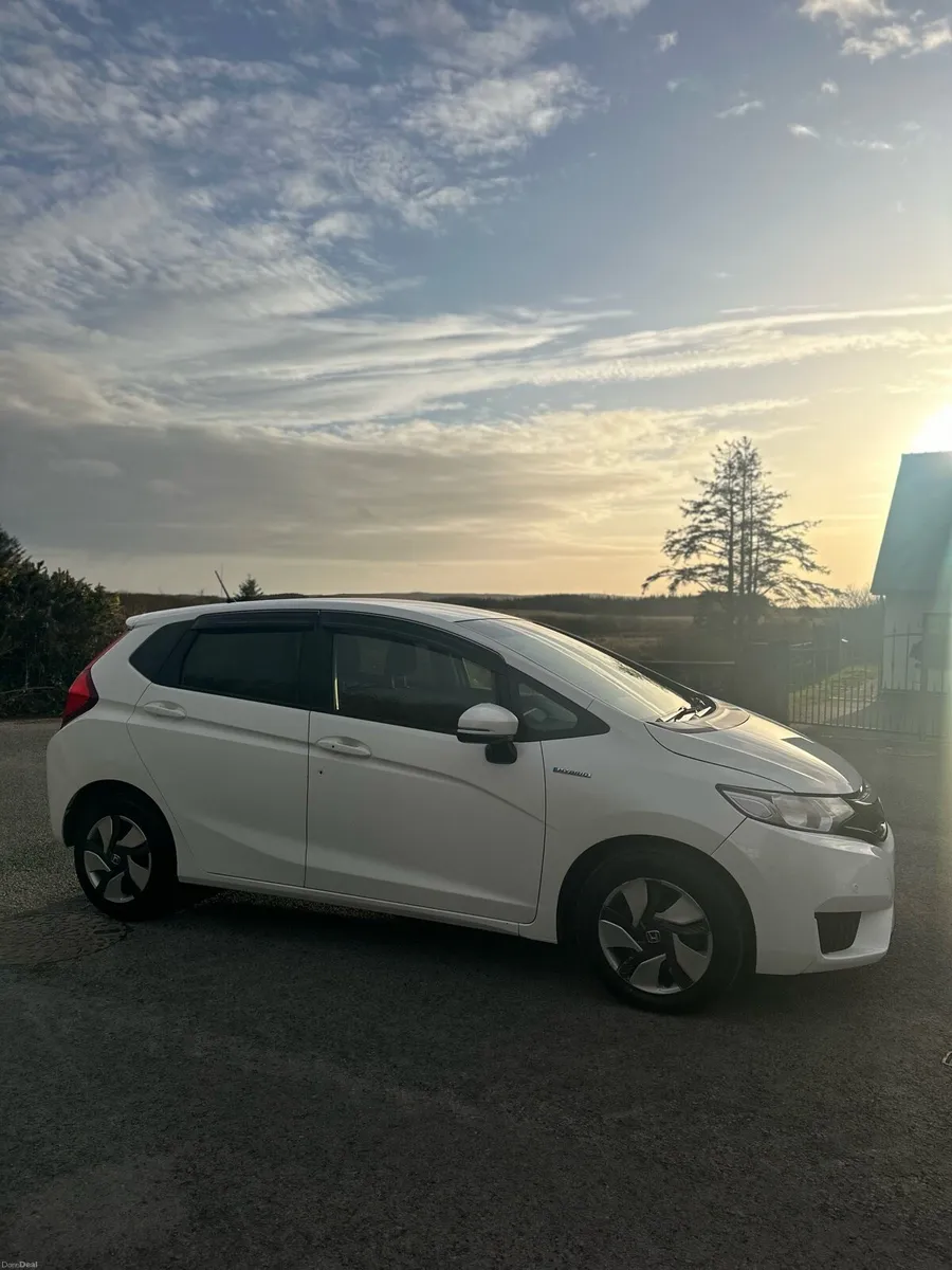 Honda Fit 2015 - Image 3
