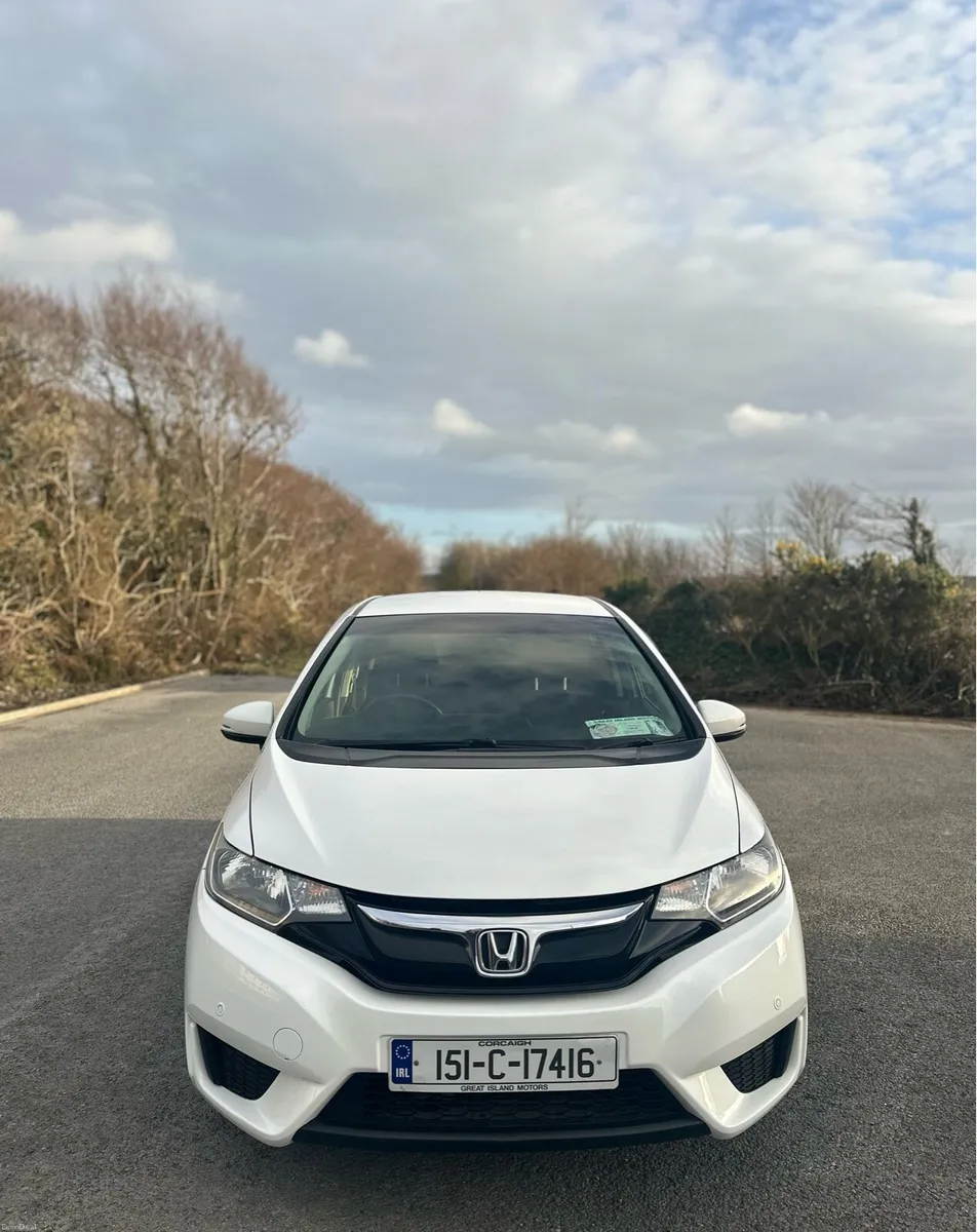 Honda Fit 2015 - Image 2