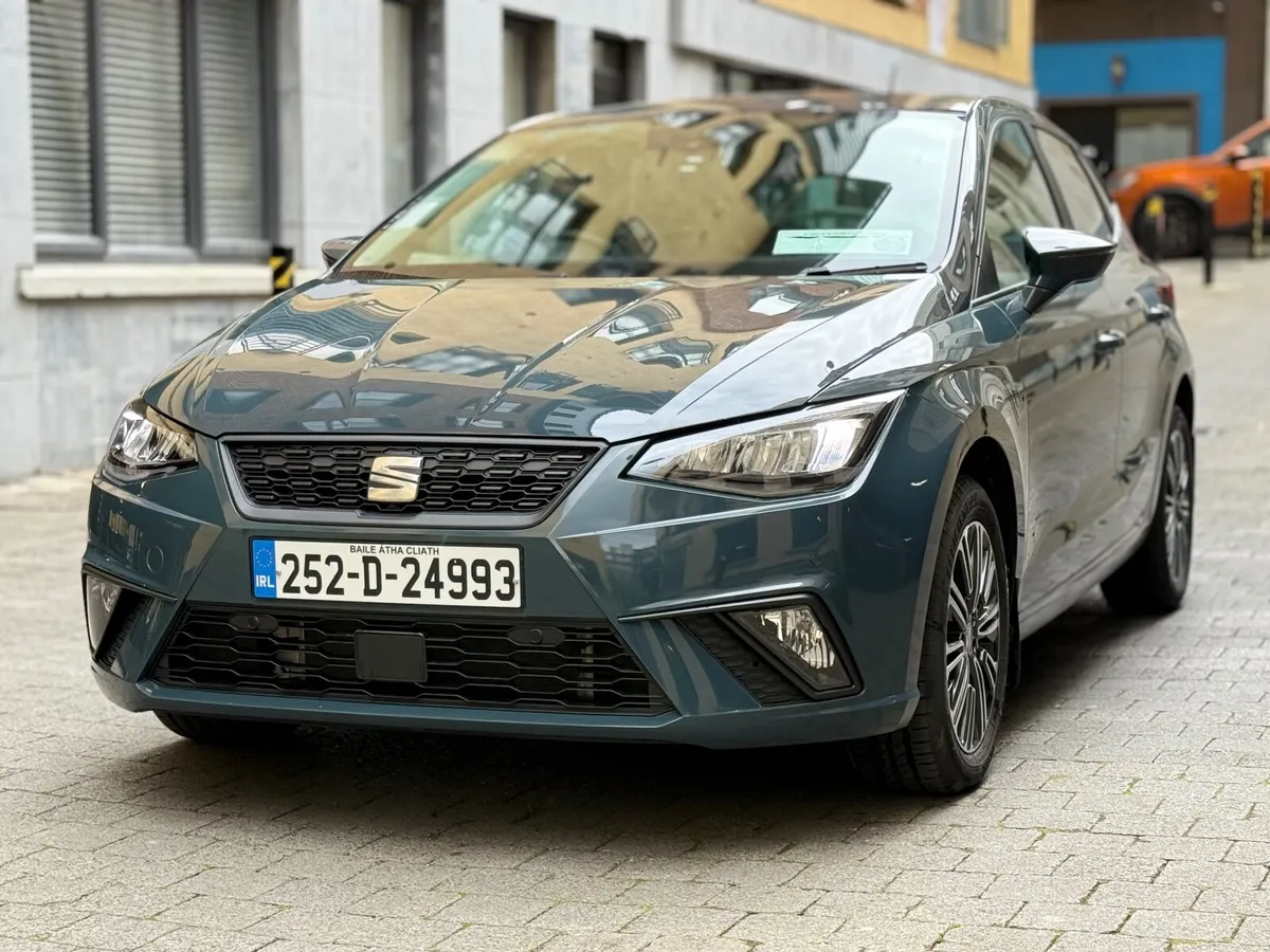 2025 SEAT Ibiza 1.0 TSI 95hp SE+ Only 1,000 km - Image 1