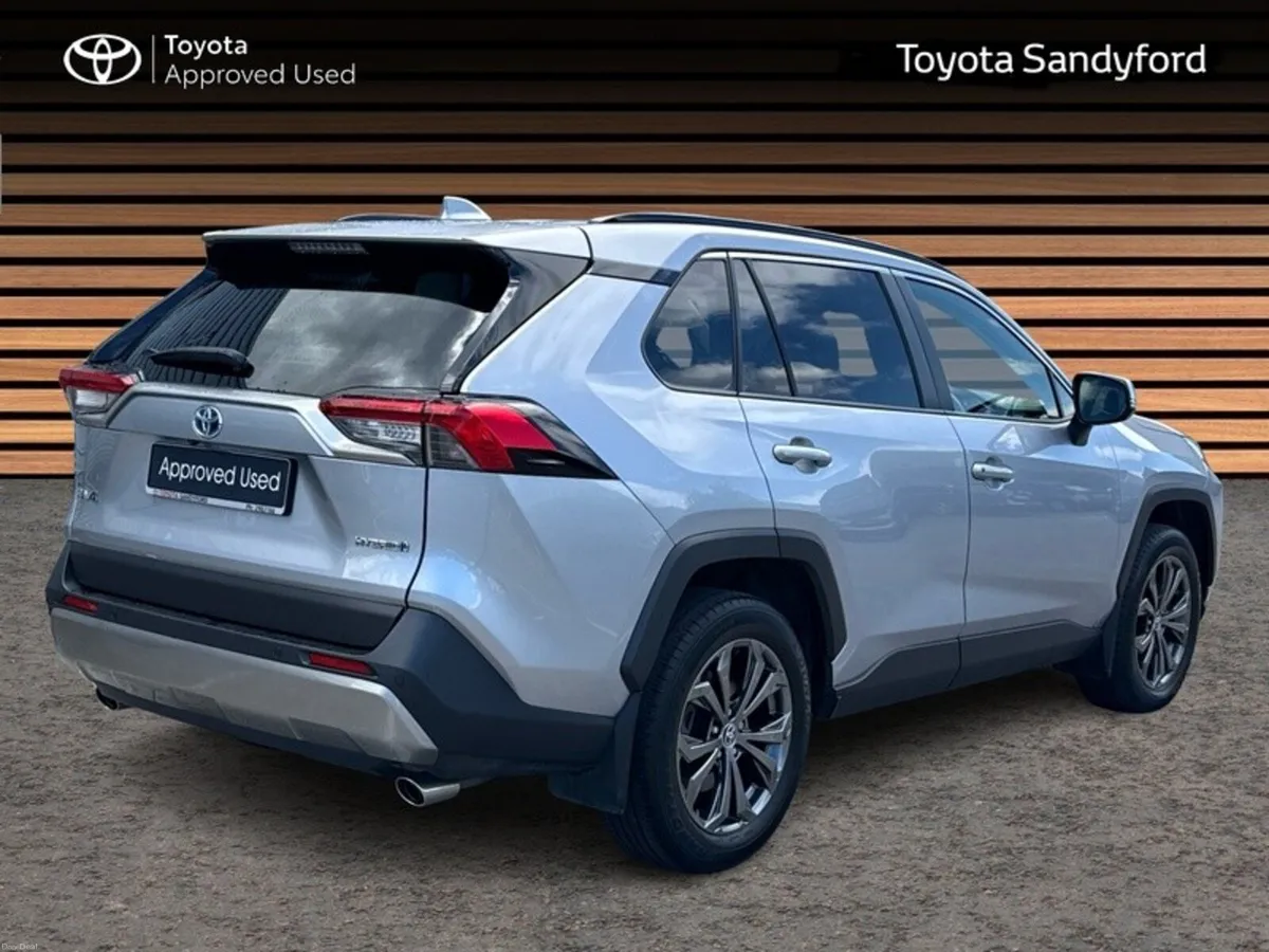 Toyota RAV4 HYBRID SOL // LEATHER HEATED SEATS // - Image 2