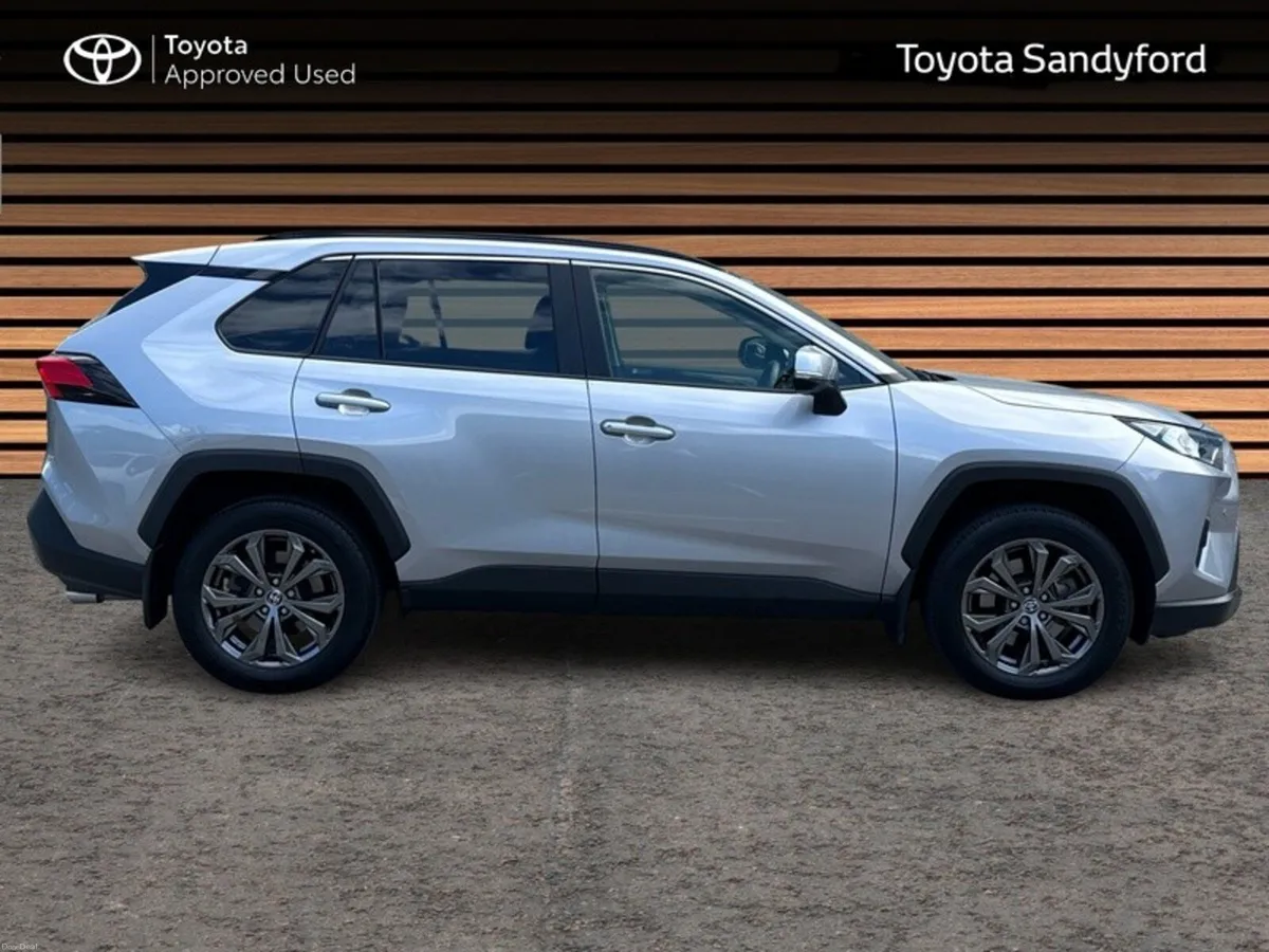 Toyota RAV4 HYBRID SOL // LEATHER HEATED SEATS // - Image 3