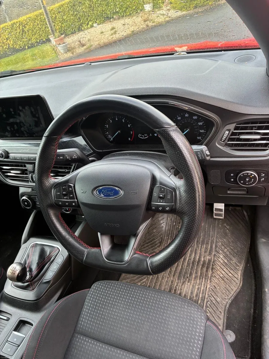 Ford Focus 2018 - Image 3