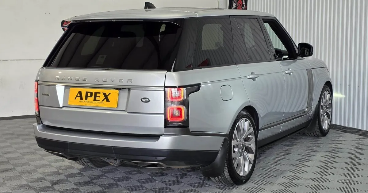 Land Rover Range Rover DIESEL ESTATE - Image 4