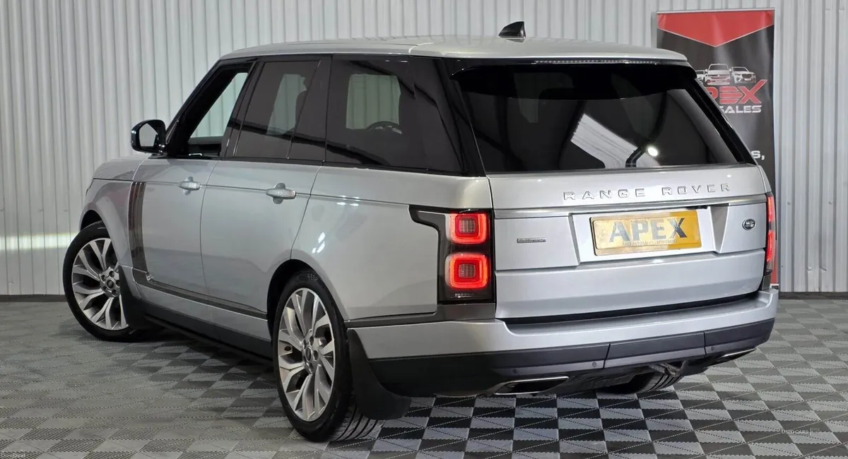 Land Rover Range Rover DIESEL ESTATE - Image 3