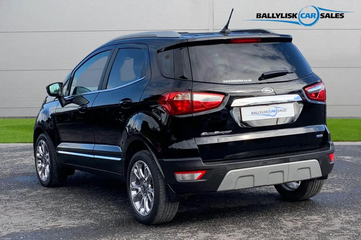 Ford EcoSport DIESEL HATCHBACK - Image 2