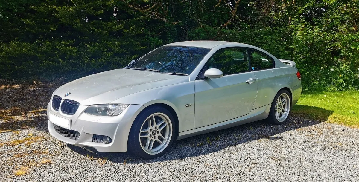 BMW 335i E92 Manual - Image 1