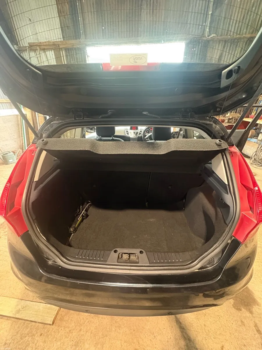 Ford Fiesta - Image 4