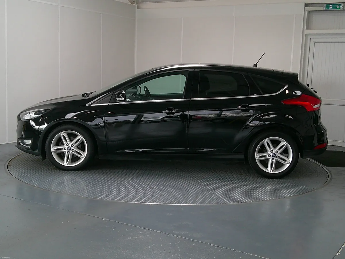 Ford Focus 2018 - Image 4