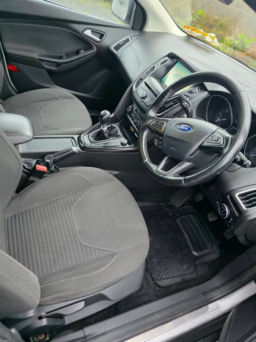 162 ford focus 1.5tdci titanium - Image 3