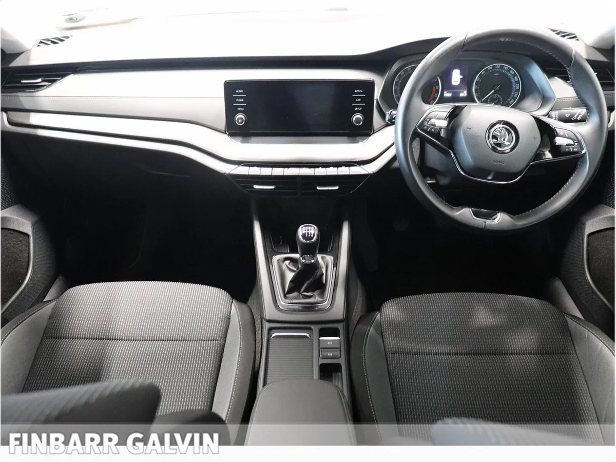 OCTAVIA COMBI  AMBITION  2.0TDI 115HP - Image 4