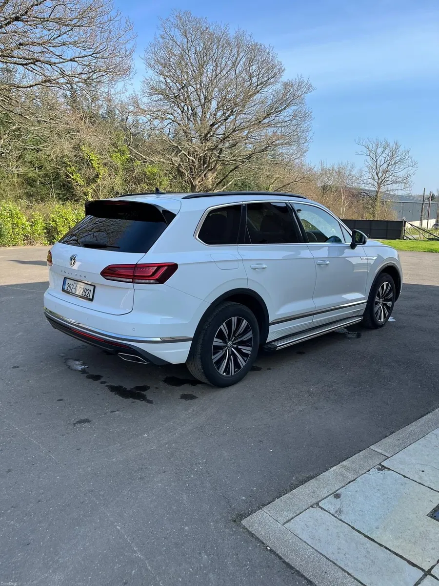 VW Touareg  N1 Commercial - Image 5