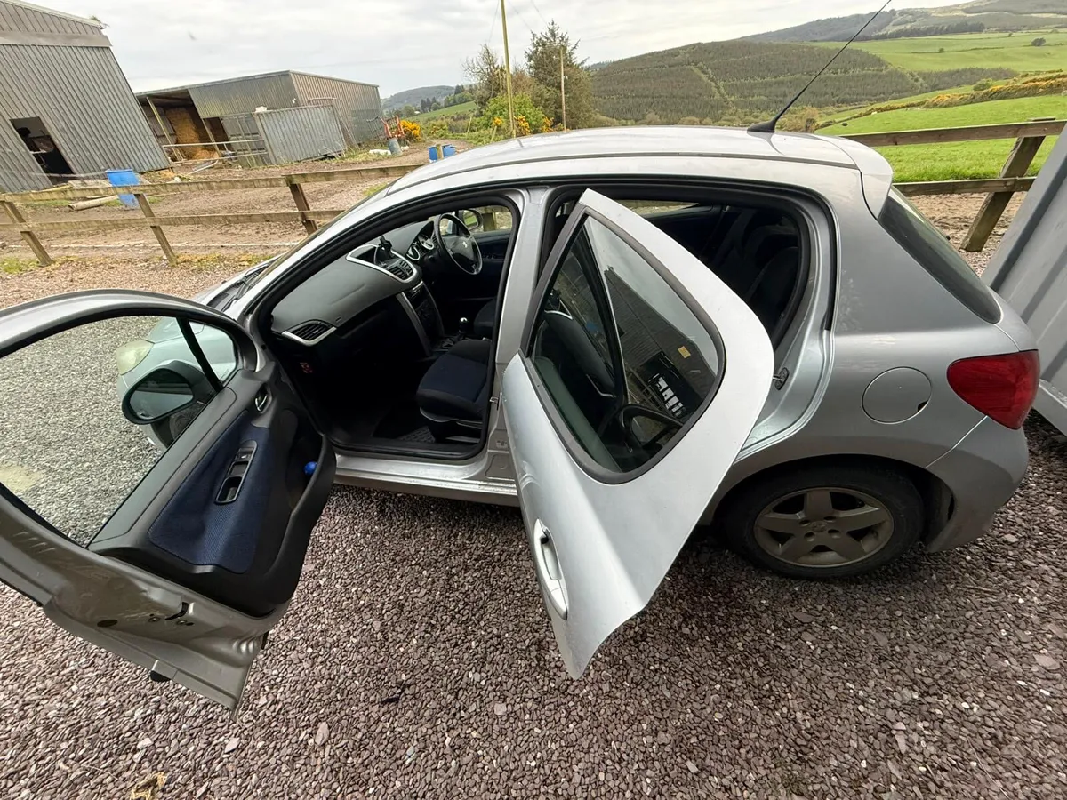 Peugeot 207 2007 - Image 4