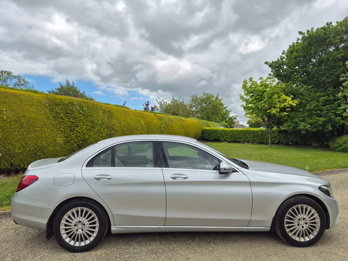 Mercedes-Benz C-Class 2017 - Image 4