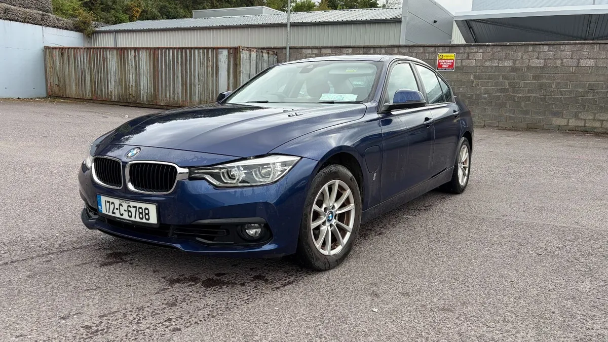 BMW 3-Series 2017 - Image 4