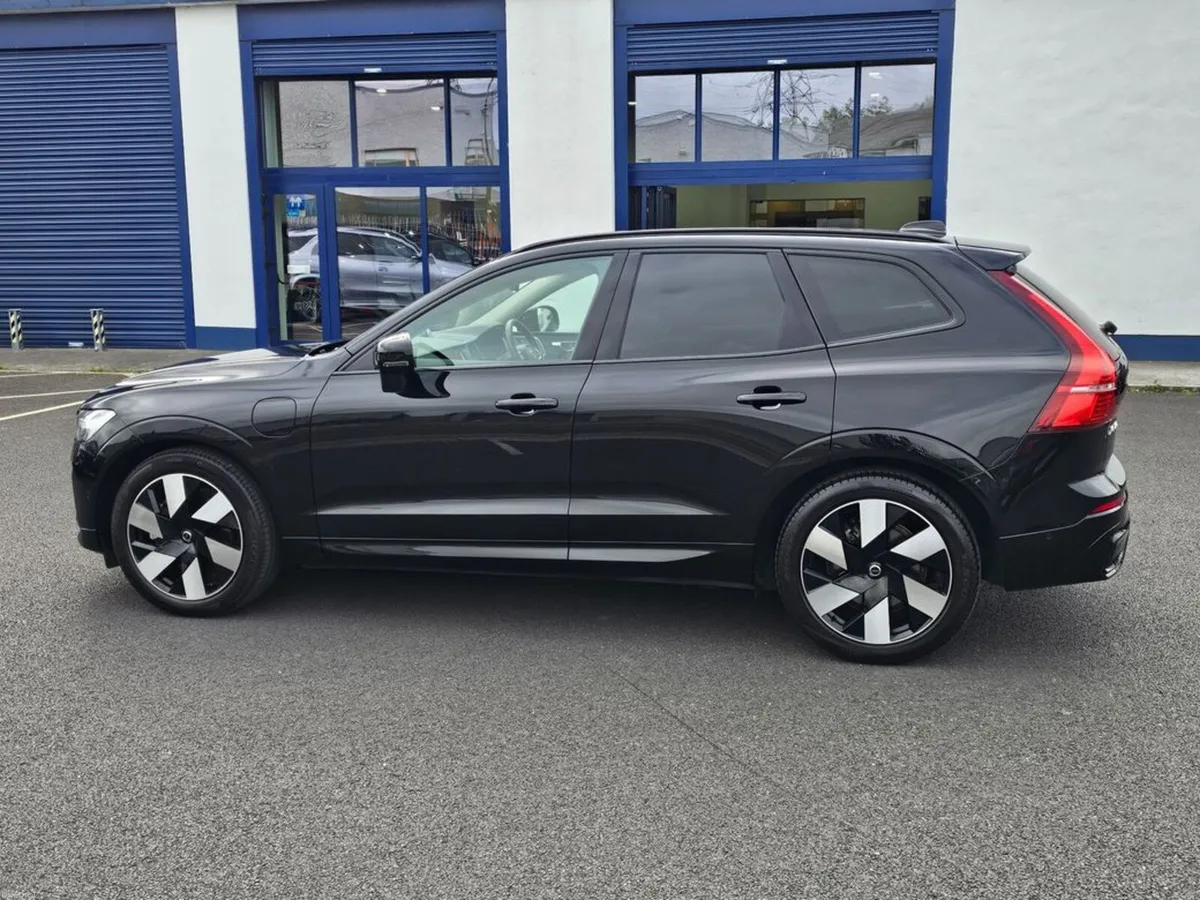 Volvo XC60 RECHARGE T8 ULTRA AWD - Image 4