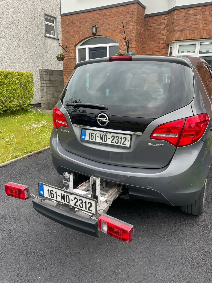 Opel Meriva, integrated 2 bike carrier rear bumper - Image 1