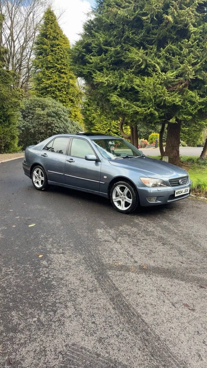 Moonstone Lexus is200 sport - Image 4