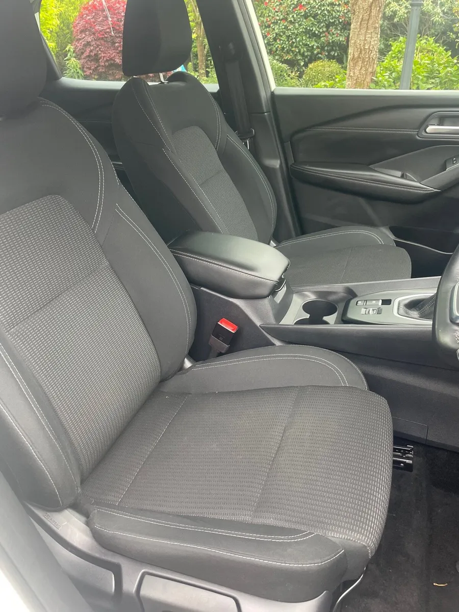 2023 Nissan Qashqai 1.3 Petrol Hybrid - Warranty - Image 6