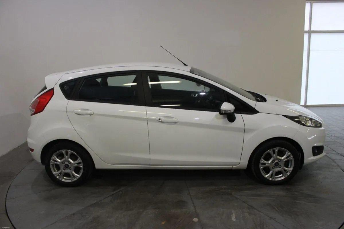 Ford Fiesta 1.25 60PS Zetec(TENDER 15) - Image 3
