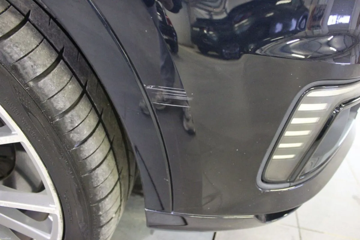 Audi Q7 3.0TDI 373 e-tron quattro Tiptronic SE (TE - Image 3