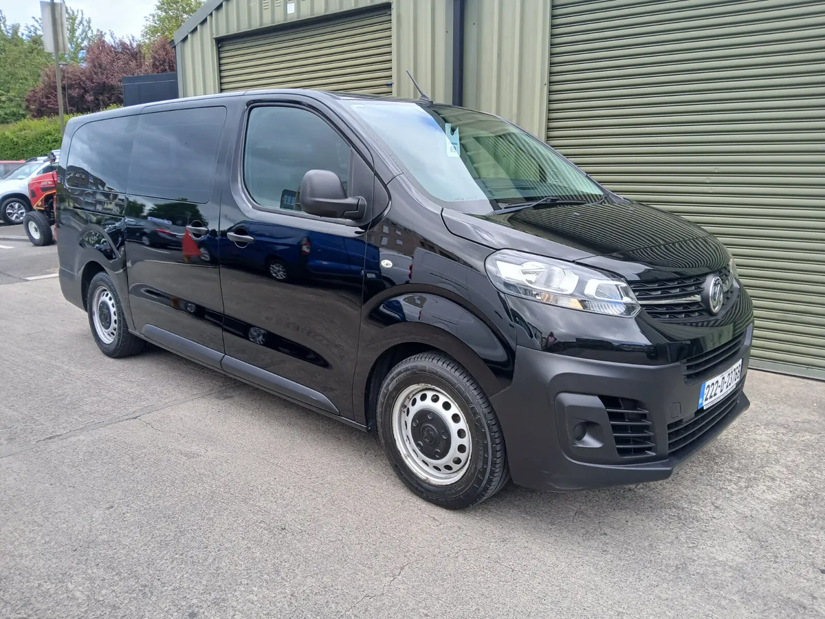 Vauxhall (Opel)Vivaro 2022 crew cab 6 seater - Image 1