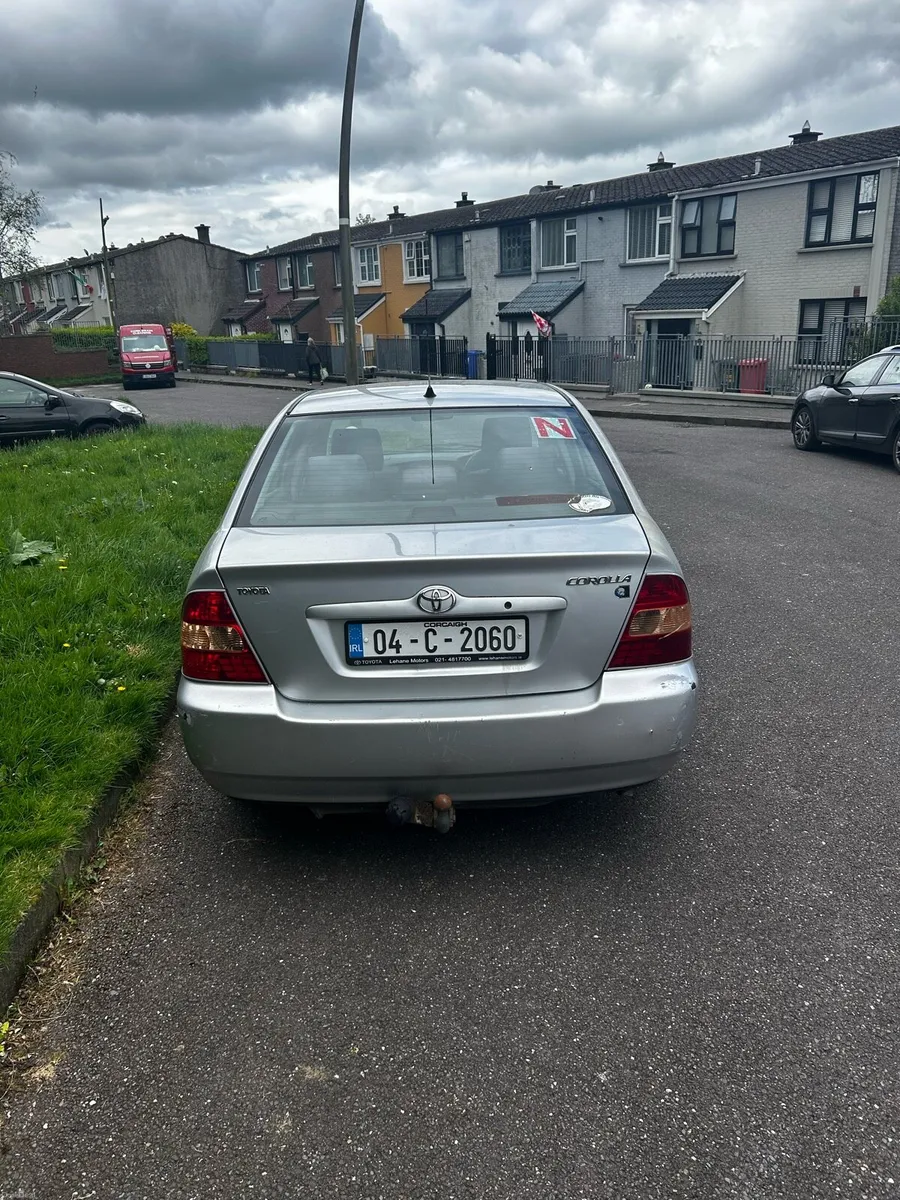 Toyota corolla - Image 3