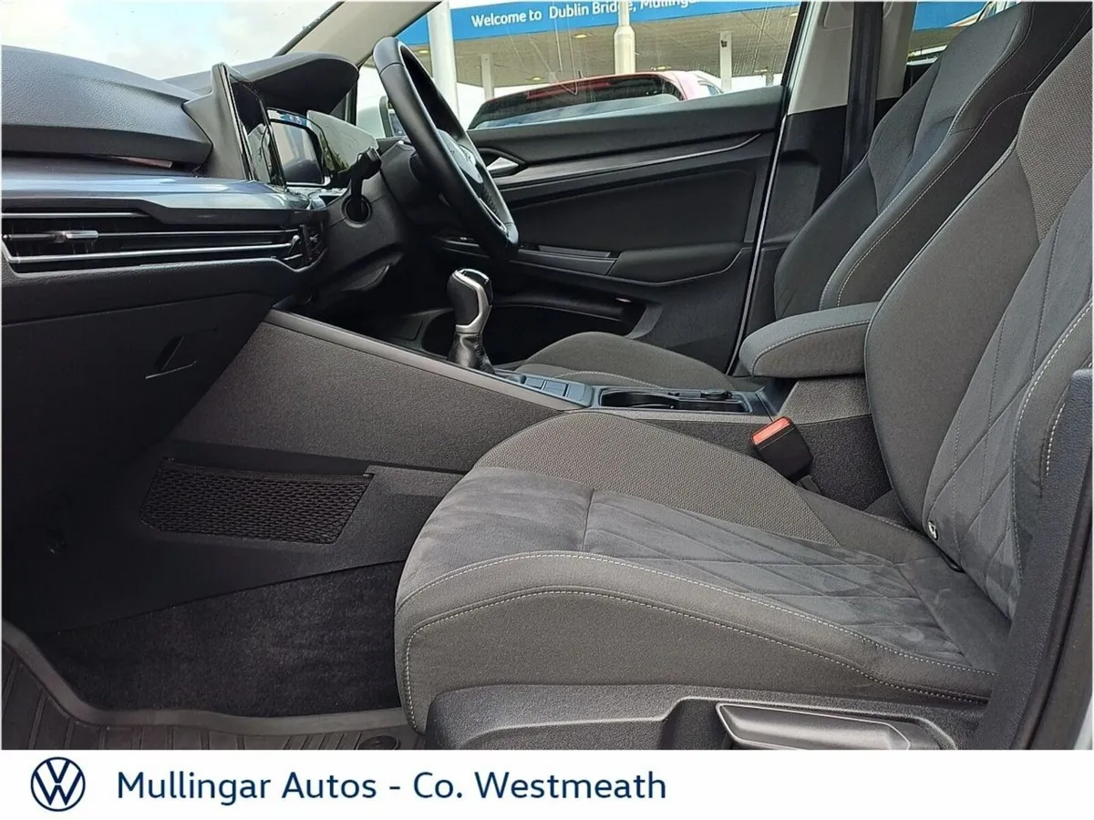 Volkswagen Golf 1.5 TSI 130HP Style - Image 4