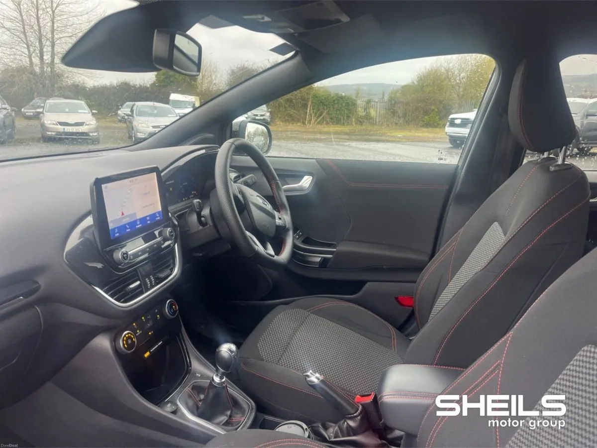 Ford Puma 1.0L EcoB Hybrid 155PS ST-Line X Gold - Image 5