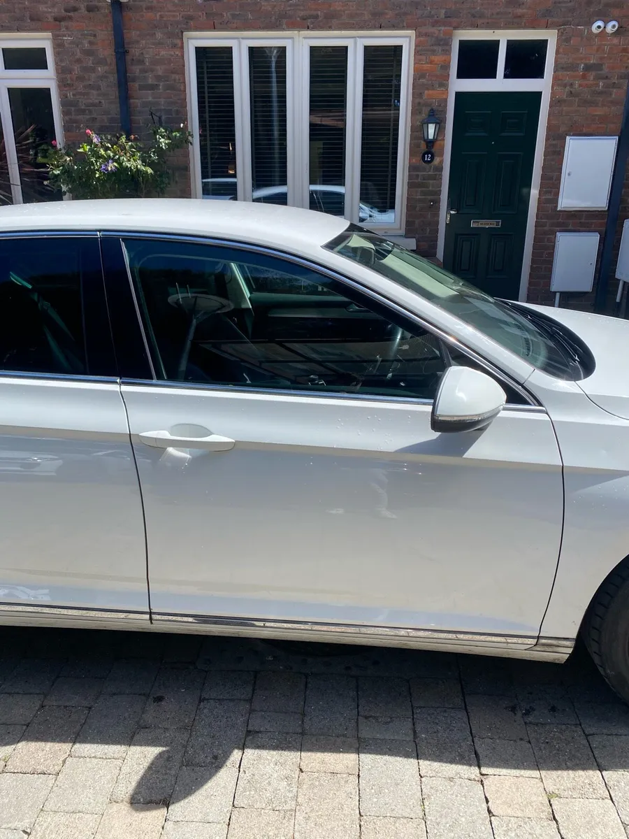 Volkswagen Passat GT High Spec - Image 3