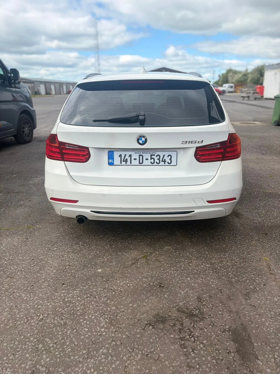 Bmw 3 series sport - Image 2