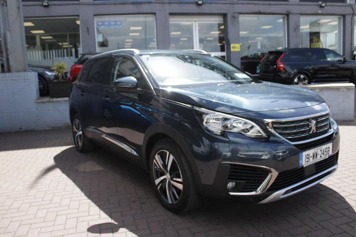 Peugeot 5008 2019 - Image 1