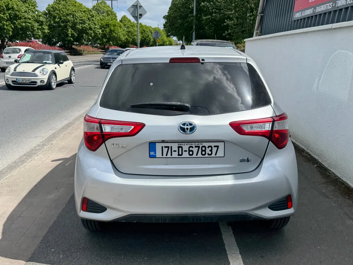 Toyota Vitz 2017 - Image 4