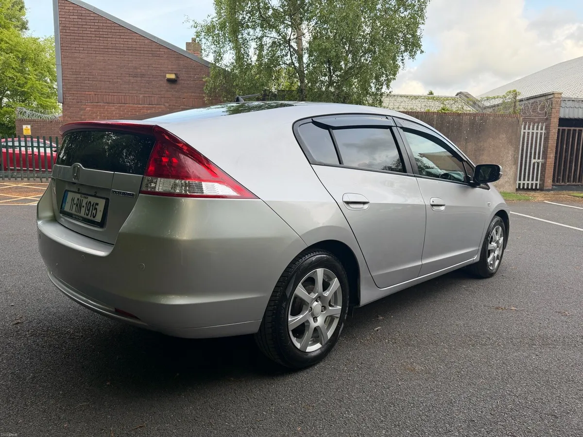 2011 Honda Inisght - Image 4