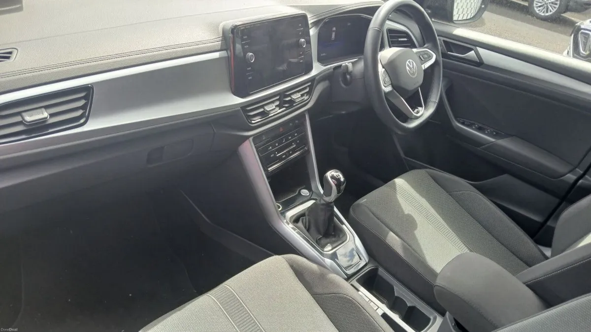 Volkswagen T-Roc EDITION 75 2.0TDI 116HP **APP CON - Image 3