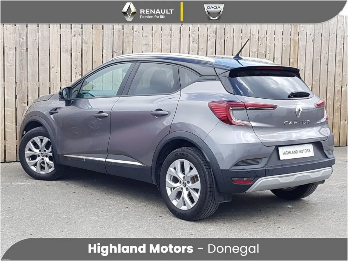 Renault Captur TCe 100 Iconic ** FROM €69 PER WEEK - Image 3