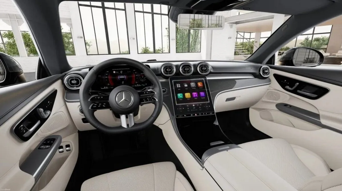 Mercedes-Benz CLE CLE 300 e COUP EQ Hybrid Technol - Image 2