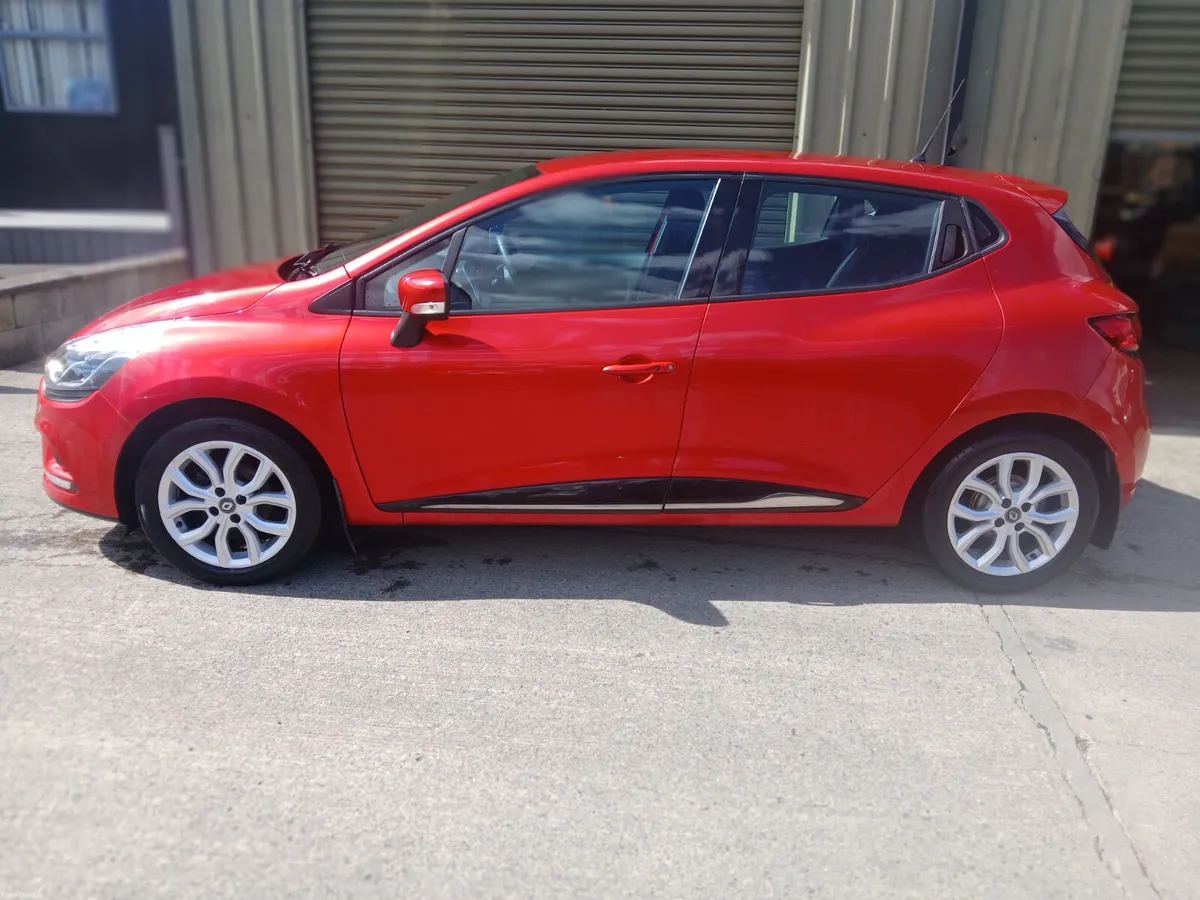 Renault Clio Dynamique nav 2019 lady owner low kms - Image 3