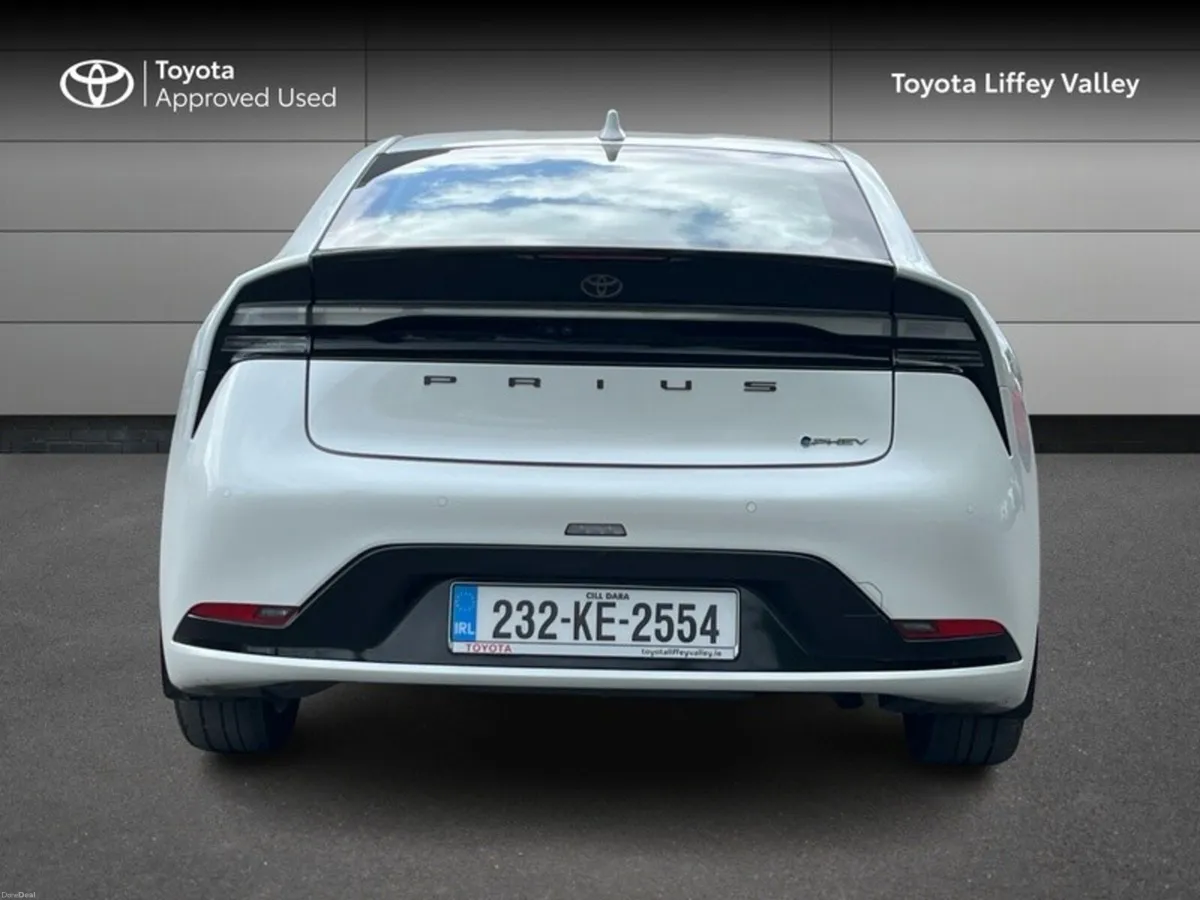 Toyota Prius PRIUS PLUG-IN HYBRID - Image 4