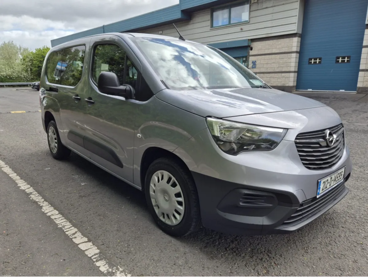Opel Combo /2021/1.5 DIESEL/7 SEATER/MANUAL - Image 3