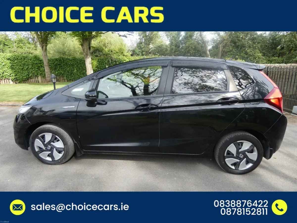Honda Fit 1.5 HYBRID AUTO - Image 4