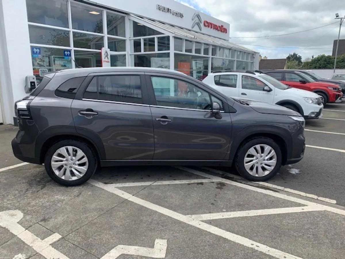 Suzuki S-CROSS 1.4 B/JET HYBRID MOTIO - Image 2