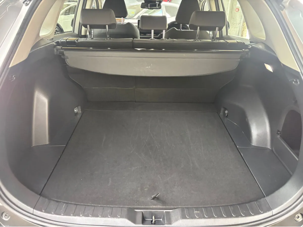 Toyota RAV4 HYBRID LUNA  Electric Tailgate Finance - Image 3