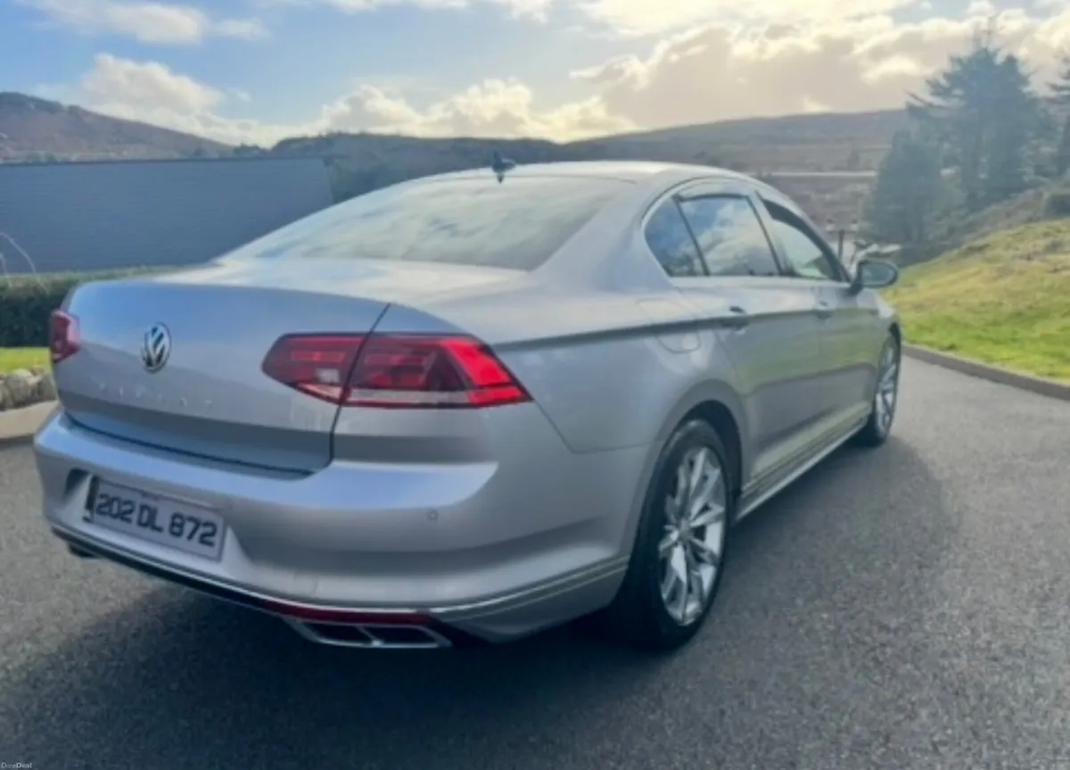 Volkswagen Passat 2.0TDI 150bhp R-Line - Image 6