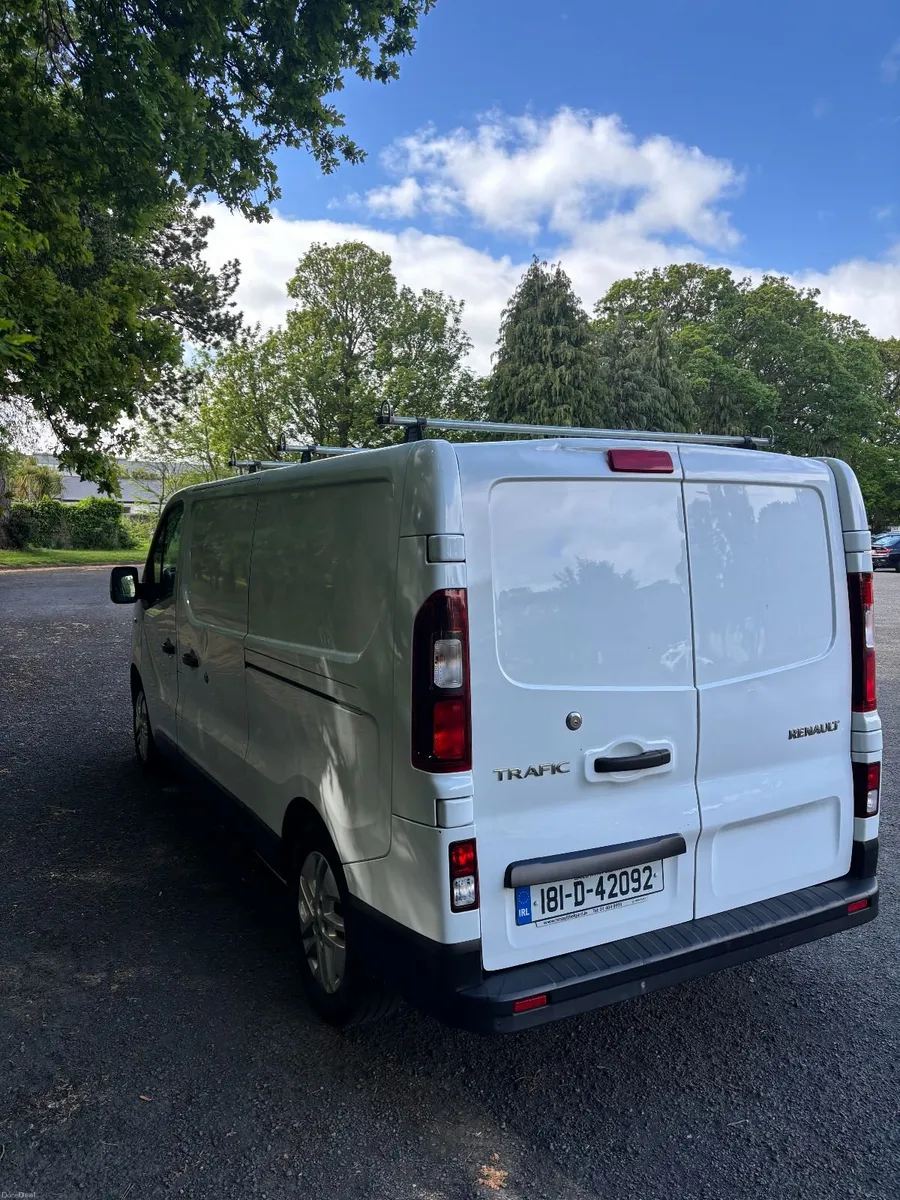 Renault Trafic 2018 LL29 ENERGY DCI 125 SPORT - Image 2
