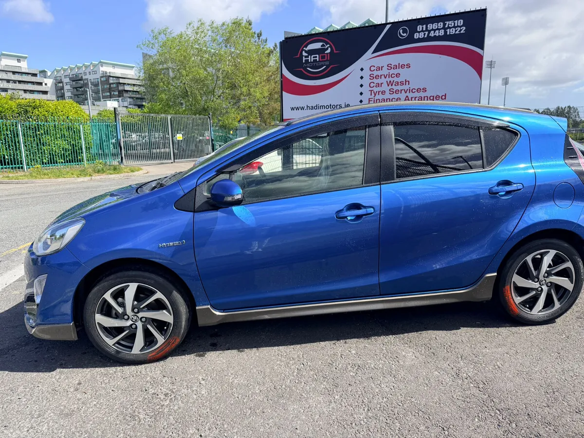2015 Toyota Aqua Blue Urban - Image 3