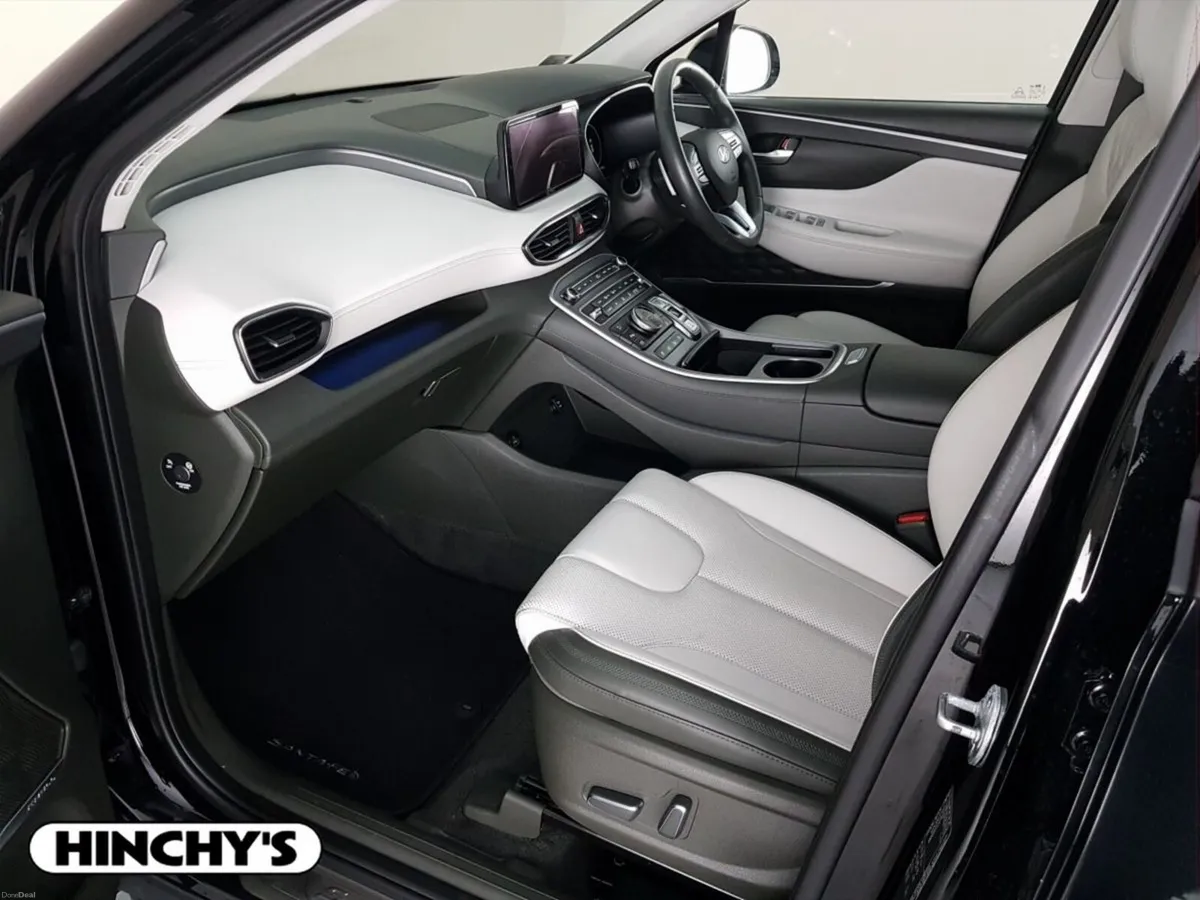Hyundai Santa Fe 1.6 PHEV 4WD Premium Auto - Image 4